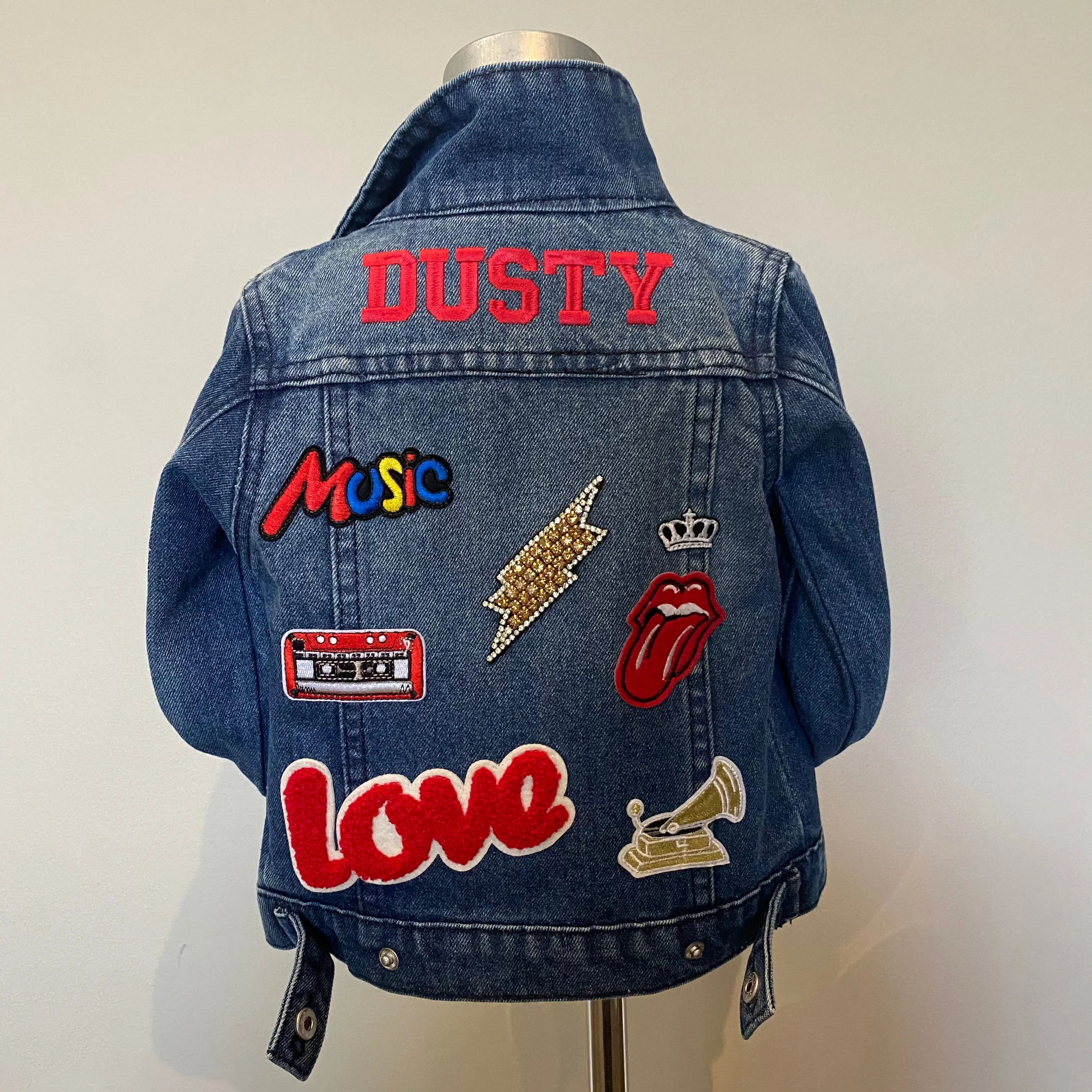 DUSTY