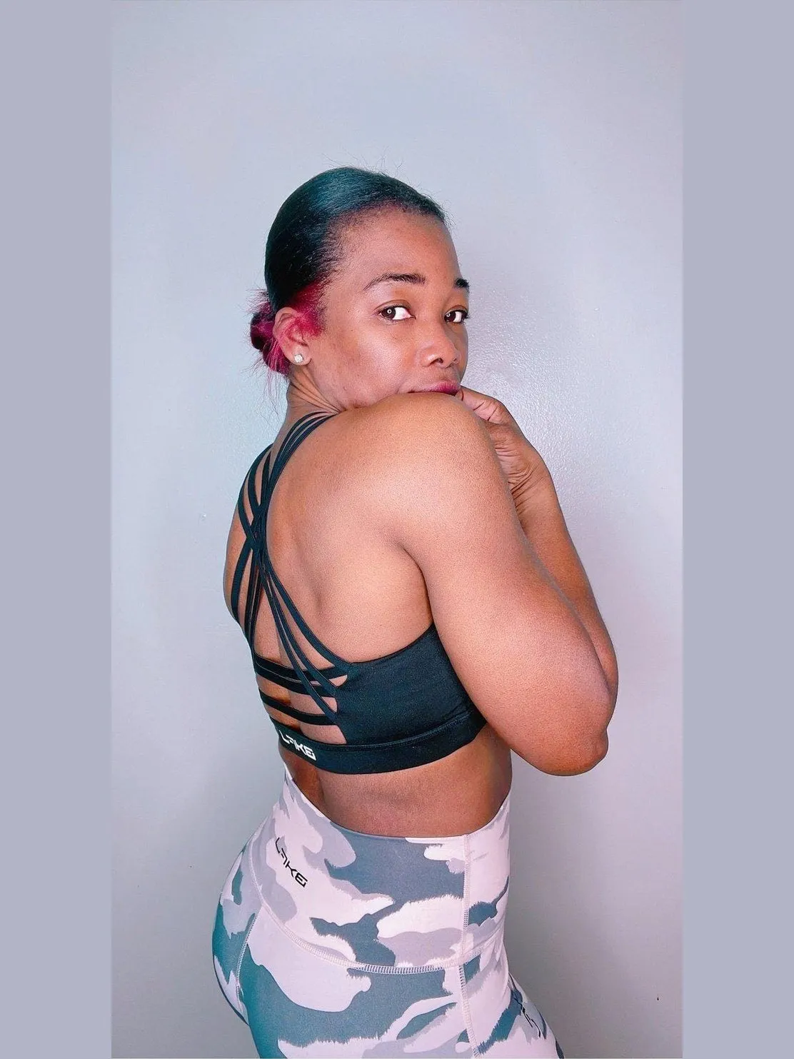 Interlock Criss-Cross Back Strap Sports Bra