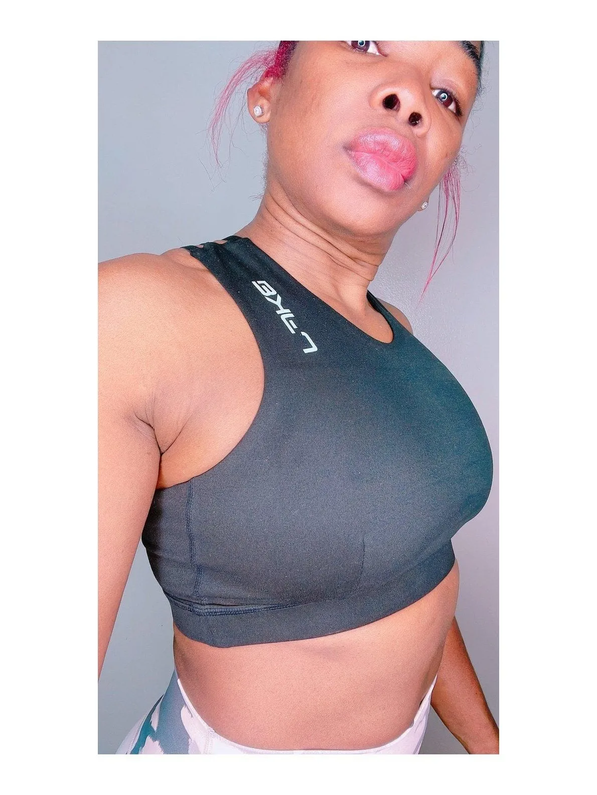 Interlock Criss-Cross Back Strap Sports Bra