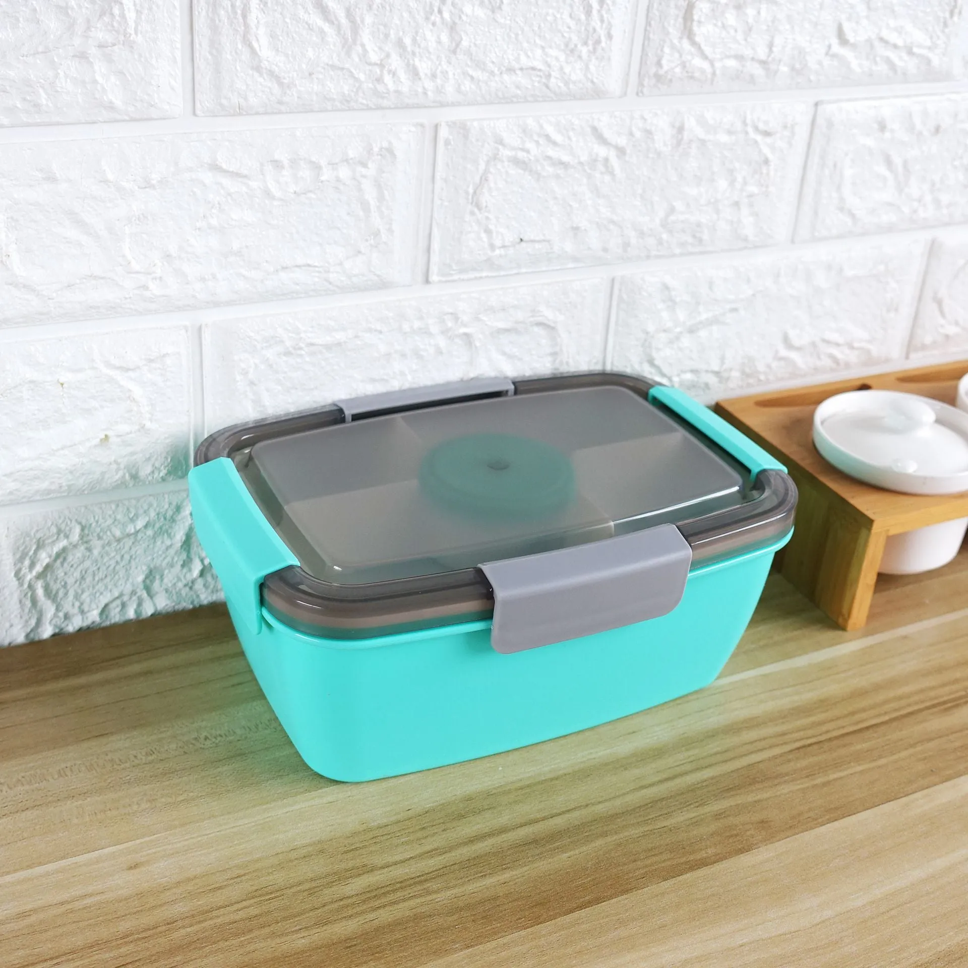 LLunch and Saladd  Rectangular Plastic Compartment Sealed Box