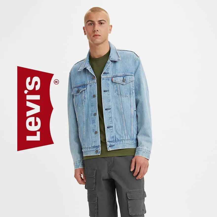 NWT-Levis 'The Trucker' Light Stonewash Jacket - Size M