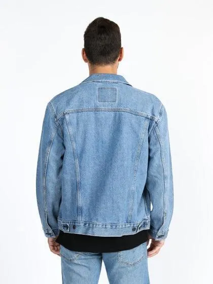 NWT-Levis 'The Trucker' Light Stonewash Jacket - Size M