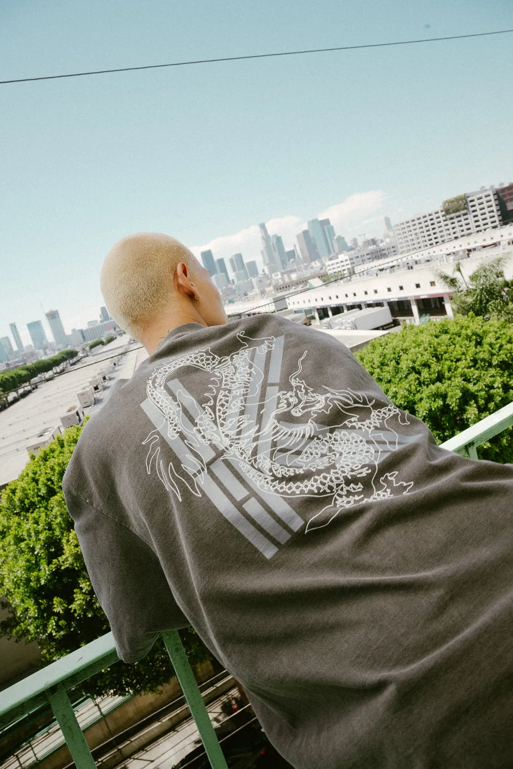 TRIGRAM K DRAGON DROP SHOULDER TEE (SHADOW)